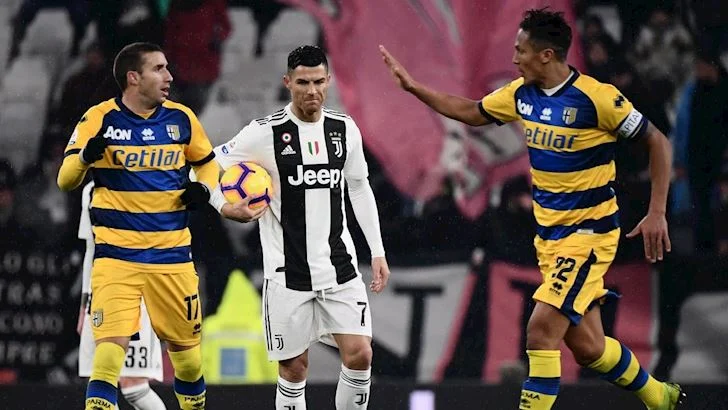 Cuộc đối đầu giữa Parma và Juventus