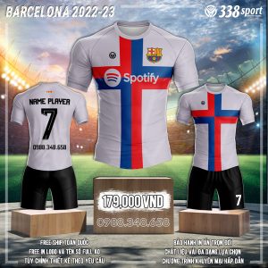 Áo bóng đá Barcelona 2022 - 2023 sân khách màu trắng sẽ là một lựa chọn vô cùng hoàn hảo cho các bạn yêu thích tông màu trắng.